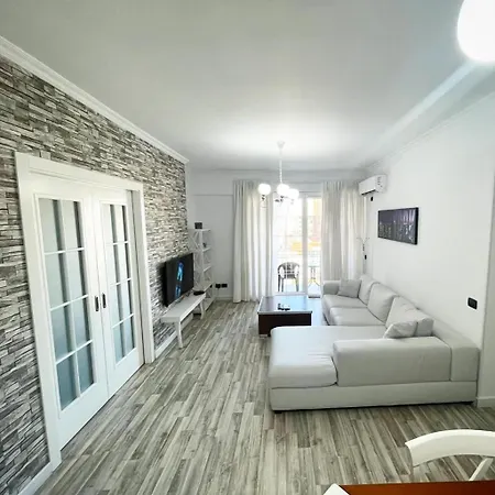 Center Apartman *